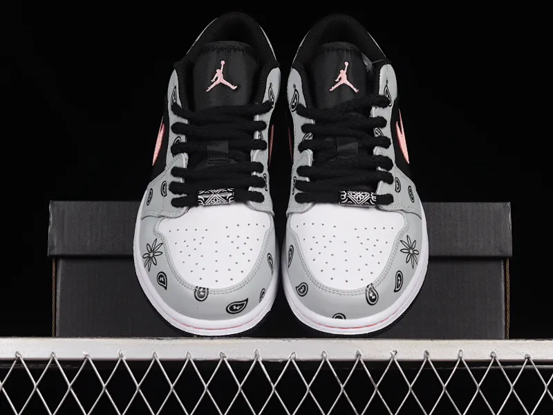 All categories Air Jordan Jordan series basketball shoes Air Jordan 1 Low Air Jordan 1 Low AJ1 Joe 1 customized sports culture basketball shoes 553558-062